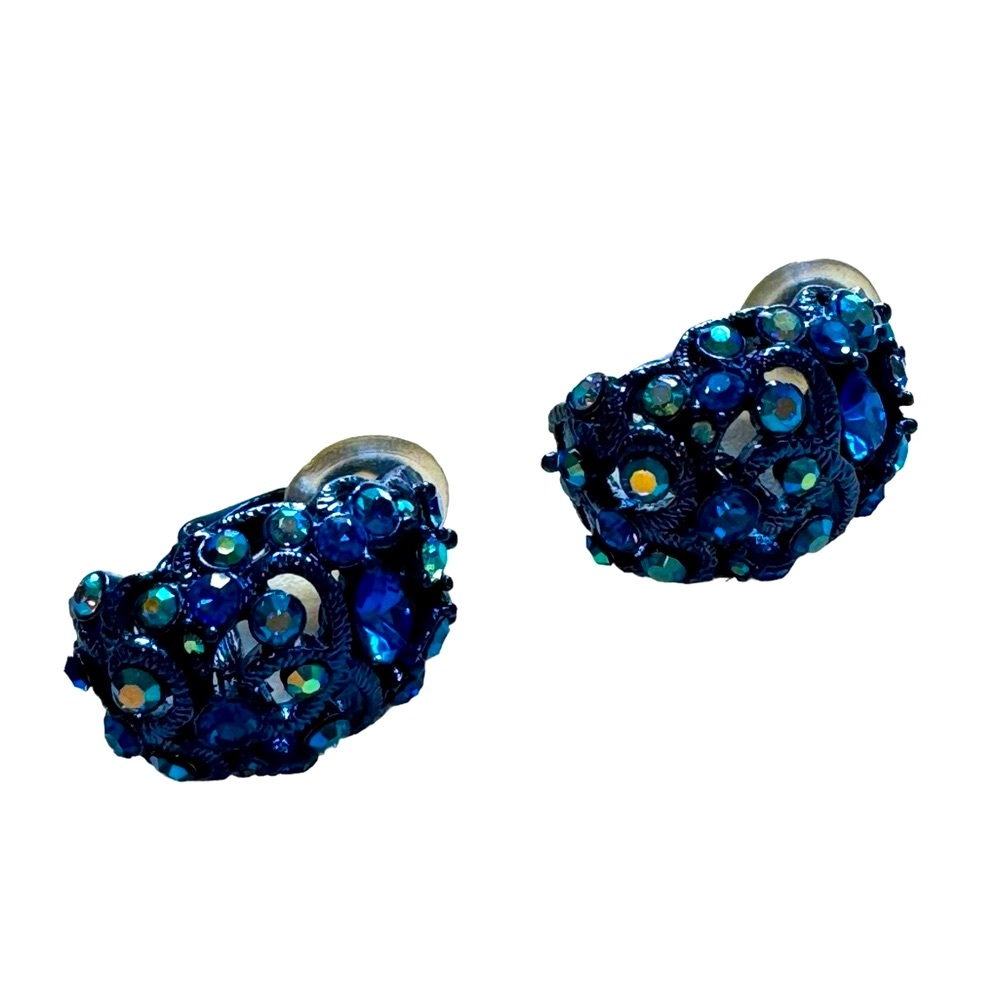 Gorgeous vintage blue crystal crescent clip-on earrings. EUC - Picture 4 of 4